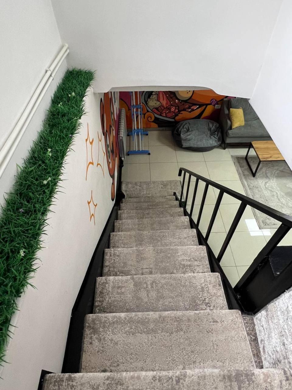 Место Встречи "Guest House Meeting Place" Bișkek Exterior foto